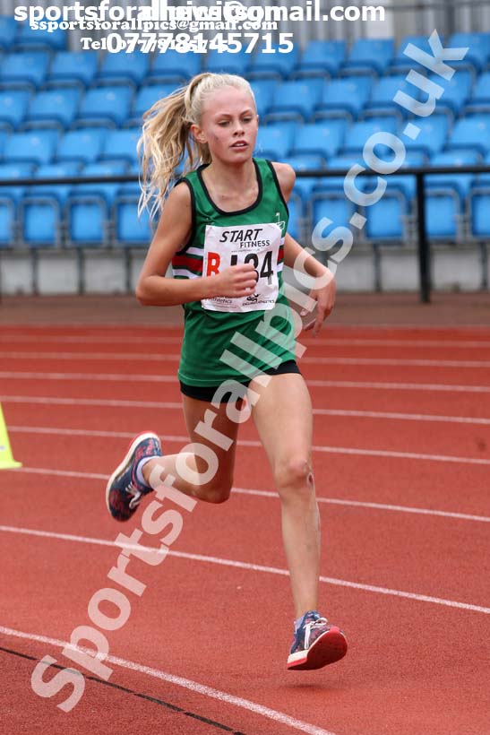 Girls under-13s 3 stage relay, Northern Senior 6 and 4 and Junior Stage Road Relays, SportsCity, Manchester. Photo:  David T. Hewitson/Sports for All Pics
